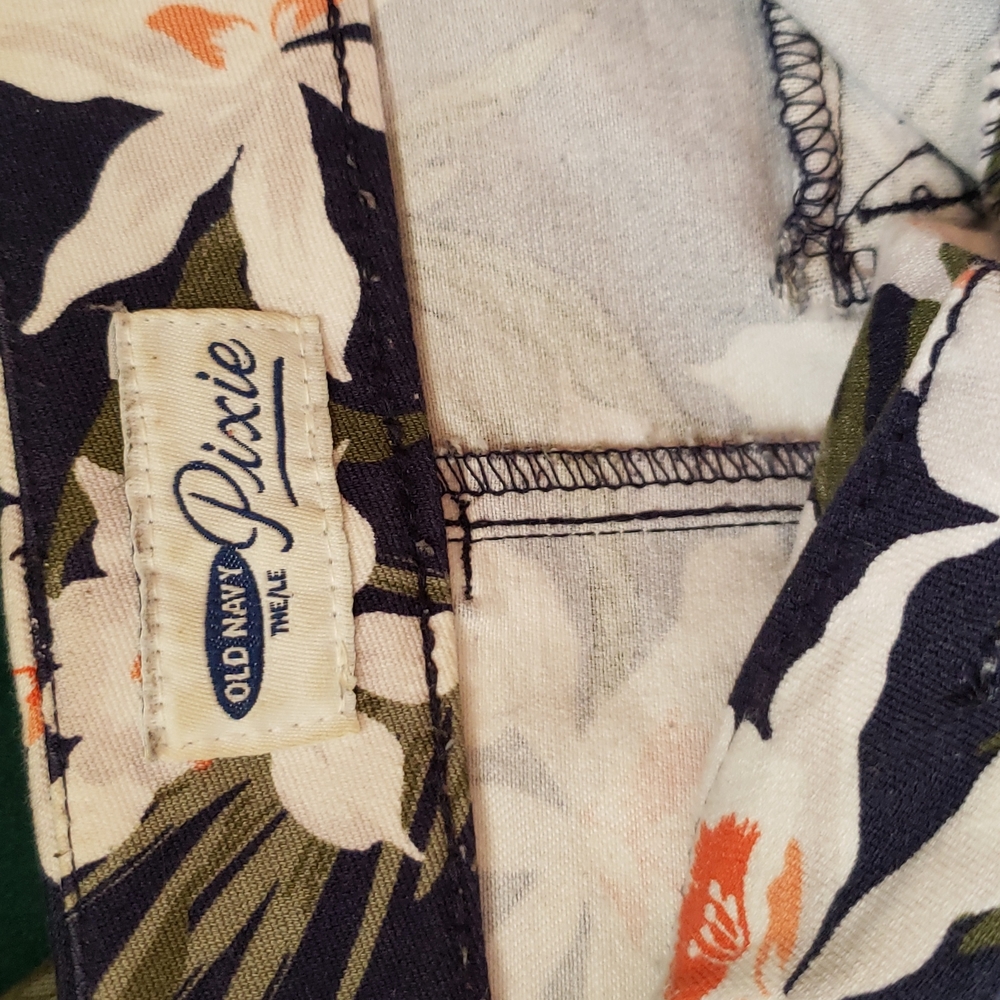 Bundle Old Navy Patterned Pixie Pants - image 7